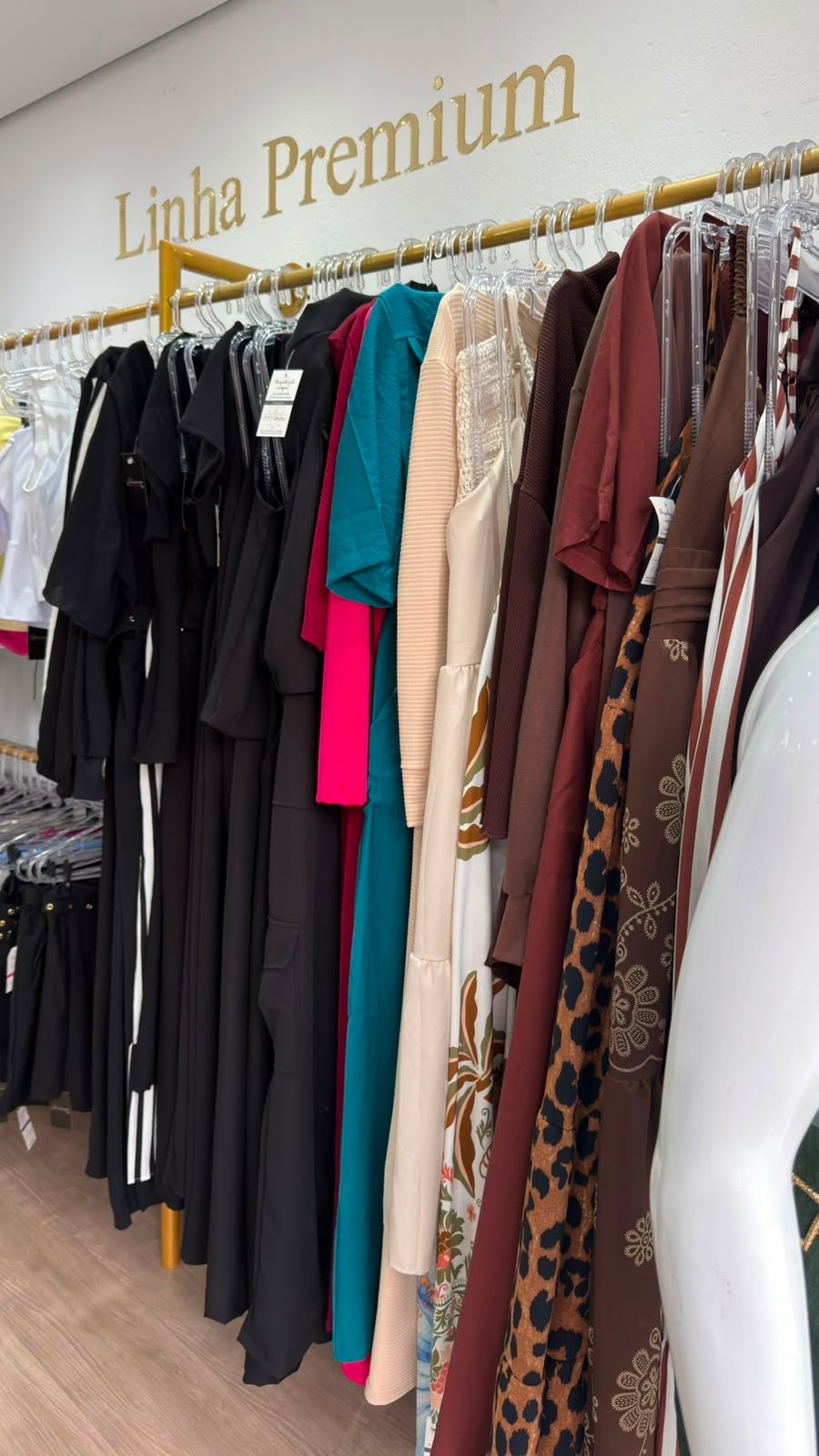 Linha Premium coleção roupas femininas plus size Universo da Moda